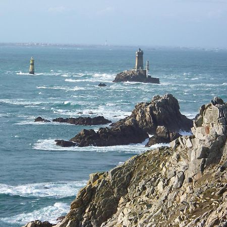 Les Charmantes Pierres Percees Ploumilliau Exterior foto