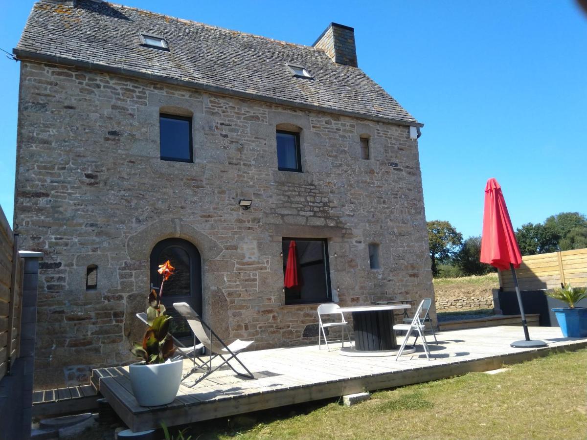 Les Charmantes Pierres Percees Ploumilliau Exterior foto