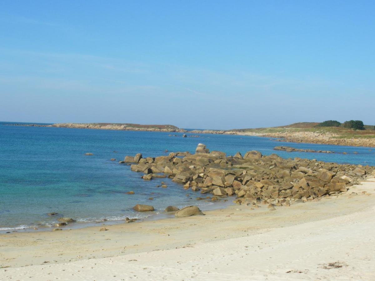 Les Charmantes Pierres Percees Ploumilliau Exterior foto